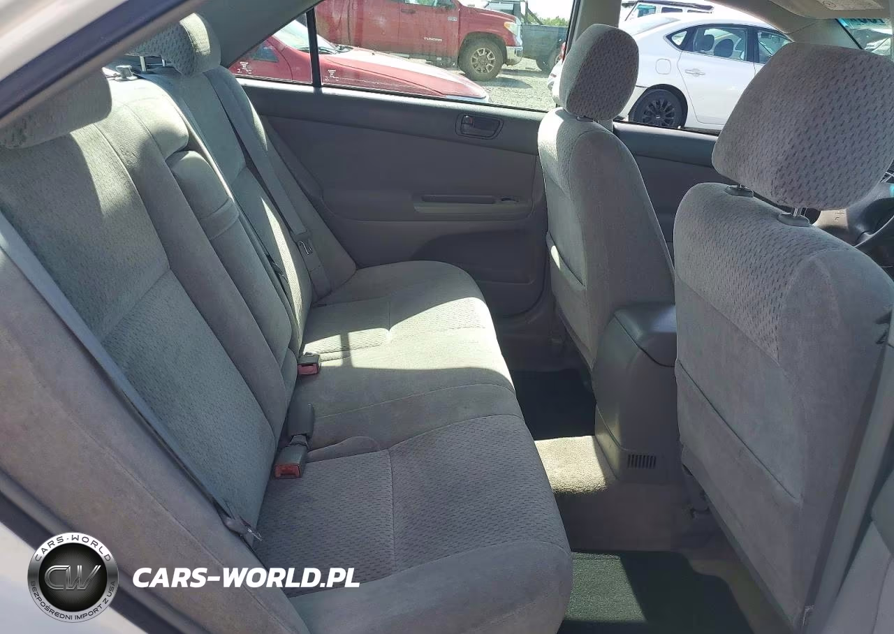 2003 Toyota Camry Le VIN:4T1BE32K63U201145 - 10