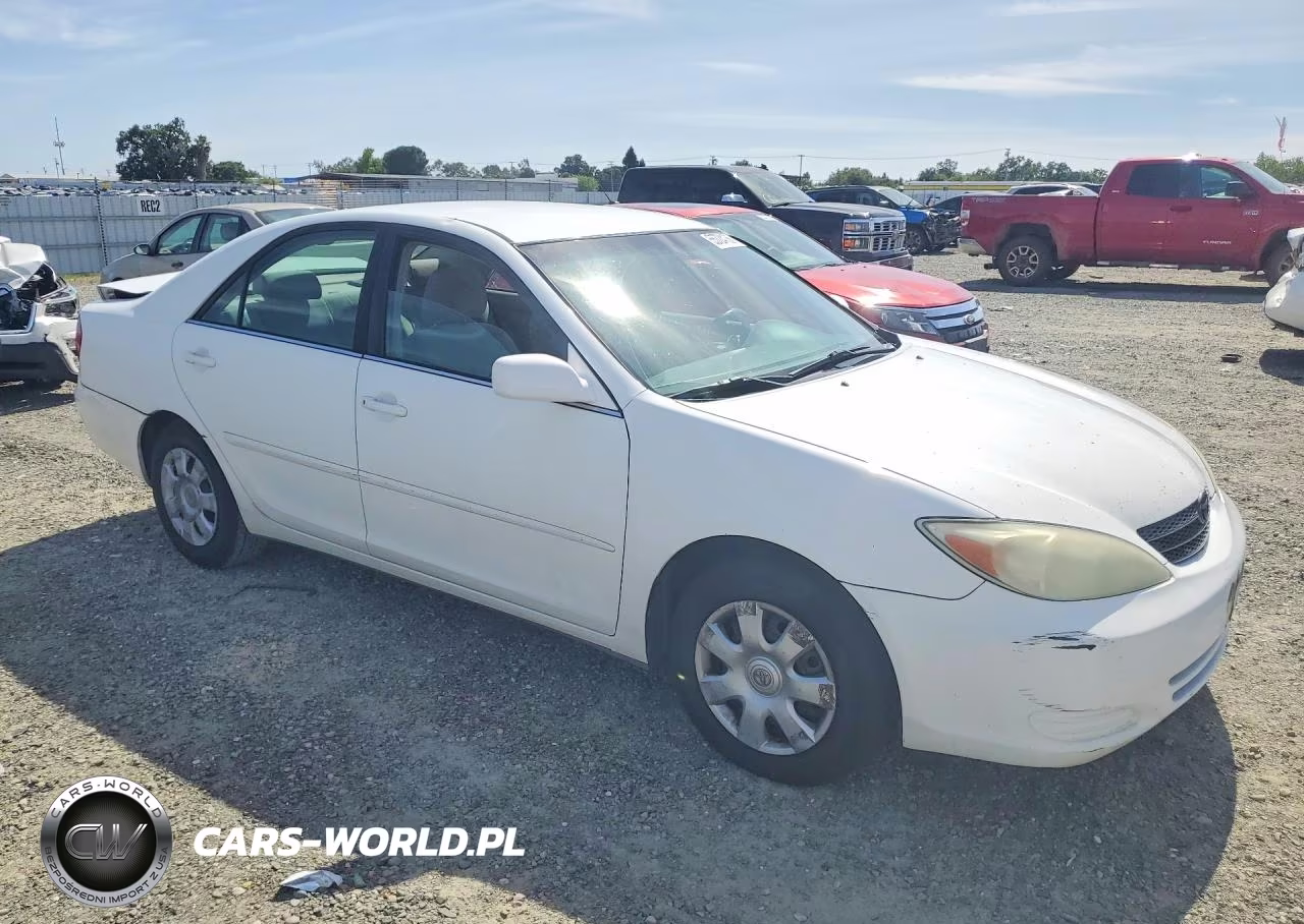 2003 Toyota Camry Le VIN:4T1BE32K63U201145 - 4