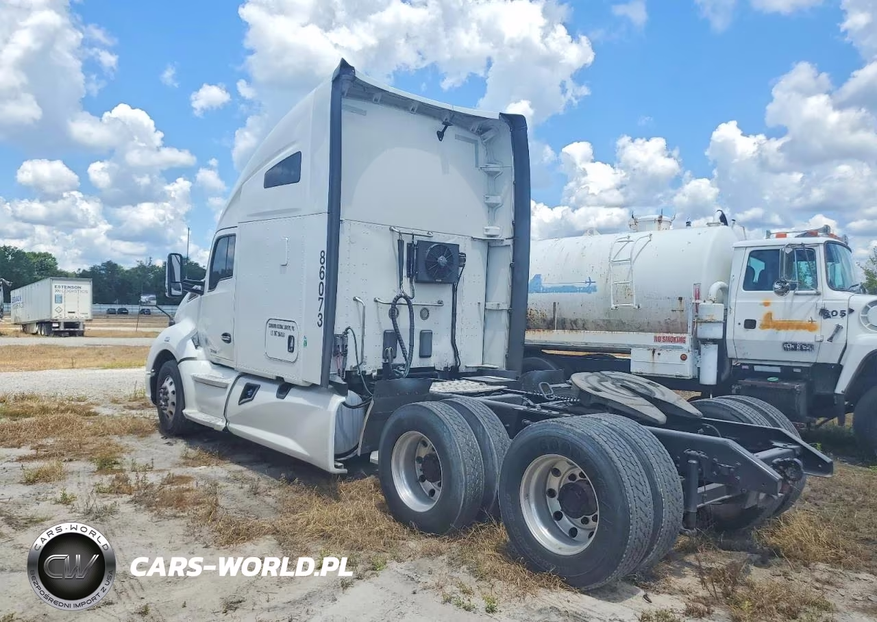 2019 Kenworth Construction T680 VIN:1XKYD49X7KJ301428 - 3