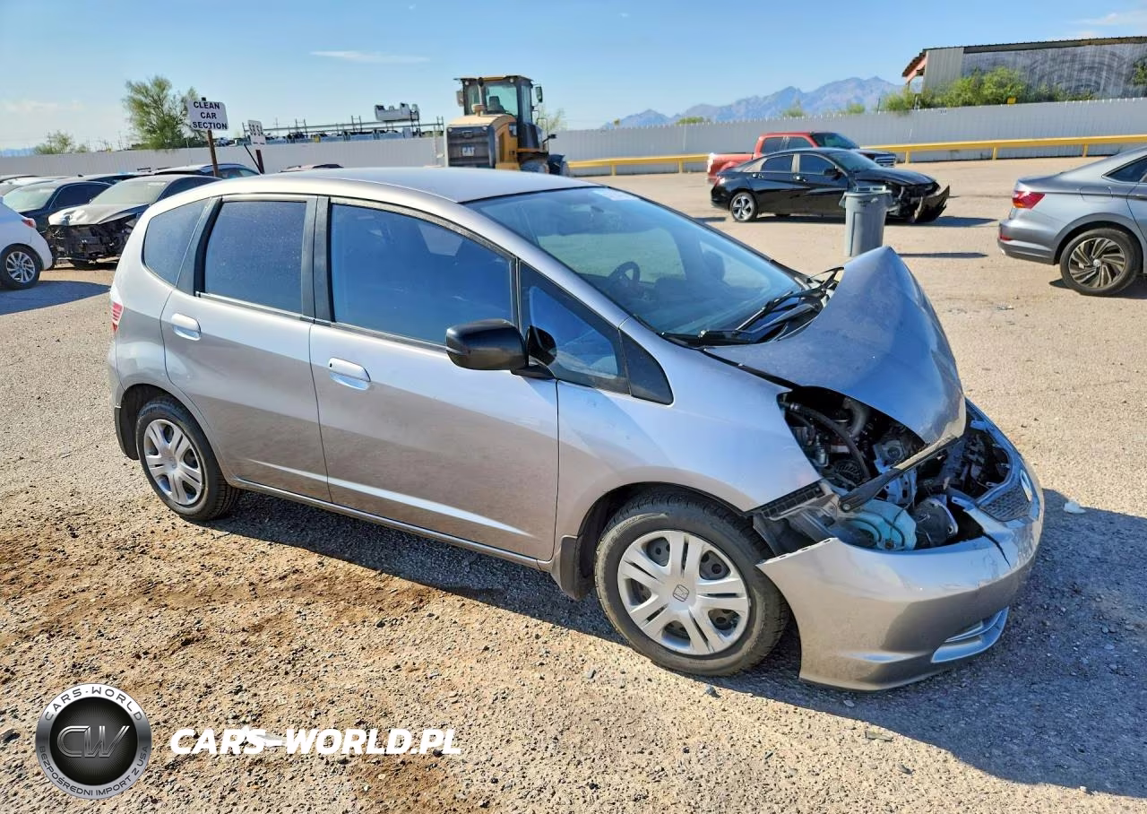 2010 Honda Fit VIN:JHMGE8H22AC010094 - 4