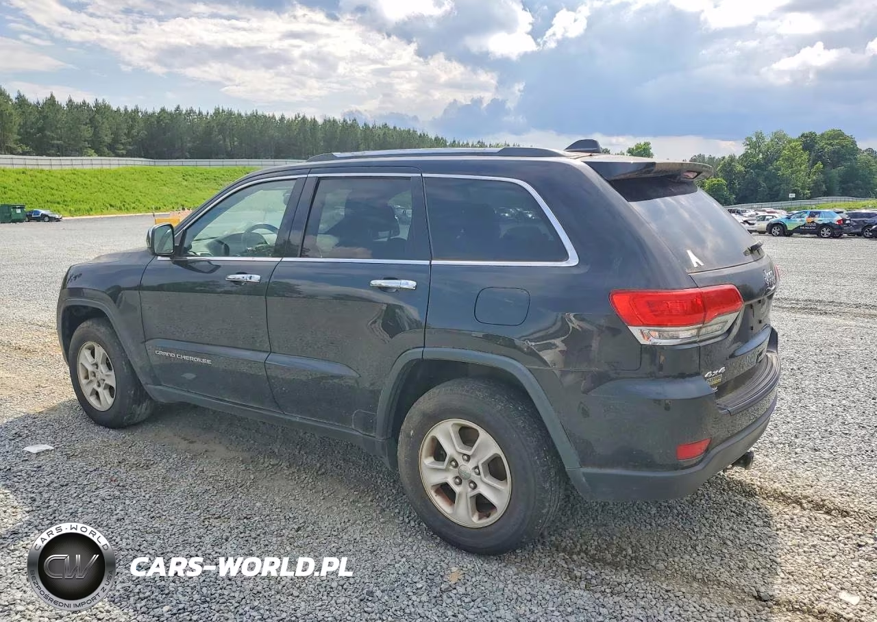 2015 Jeep Grand Cherokee Laredo VIN:1C4RJFAG7FC844031 - 2