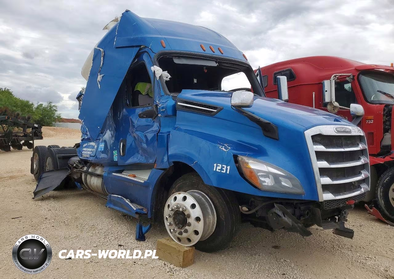2020 Freightliner Cascadia 126