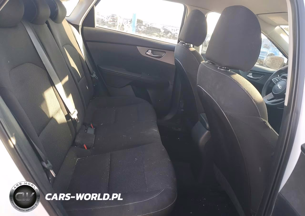 2021 Kia Forte Lxs VIN:3KPF24AD1ME334080 - 10