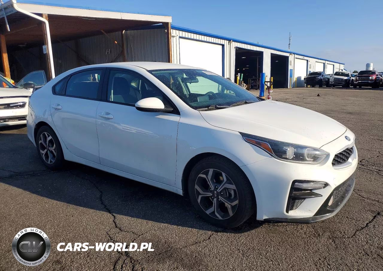 2021 Kia Forte Lxs VIN:3KPF24AD1ME334080 - 4