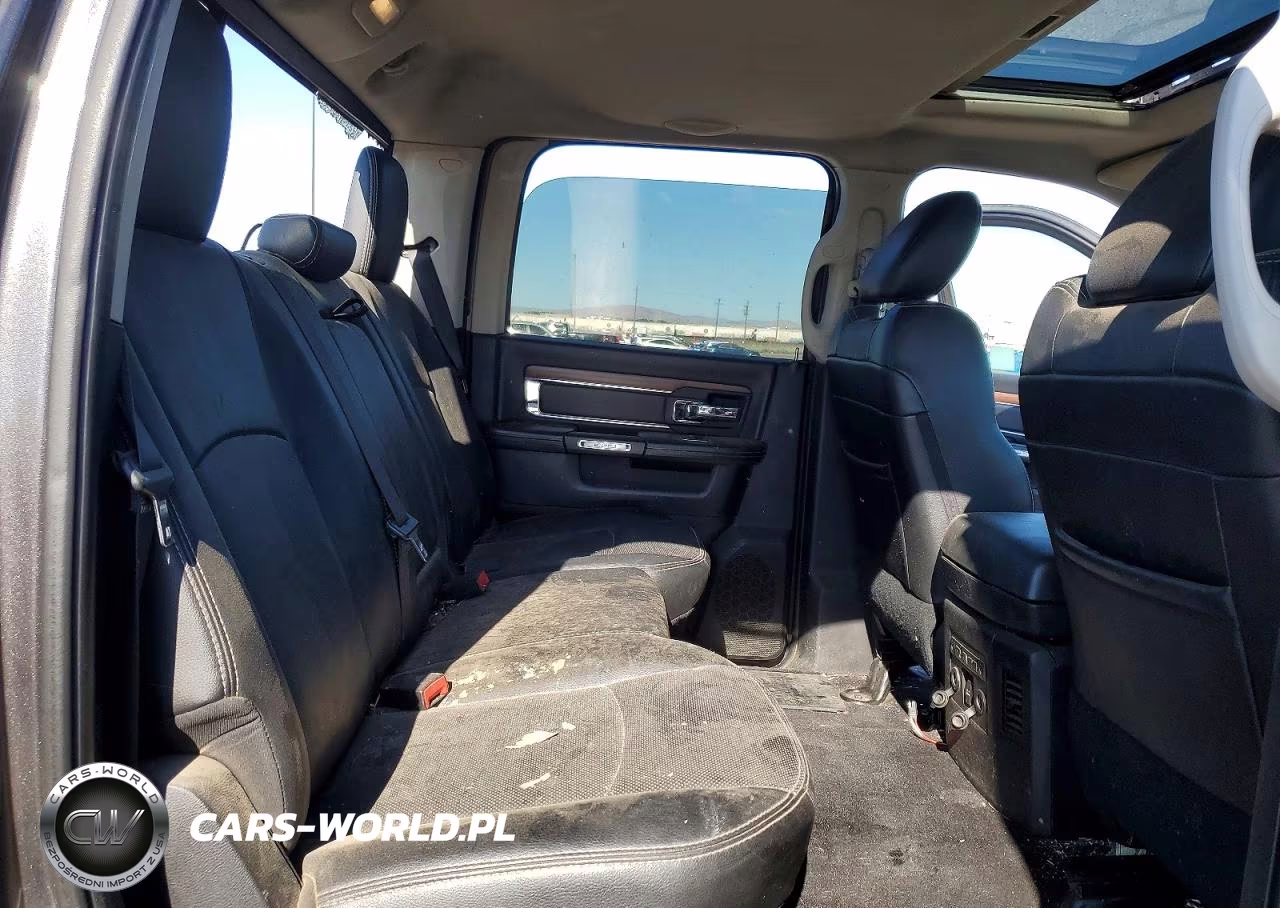 2016 Ram 3500 Laramie VIN:3C63R3EL1GG242784 - 10