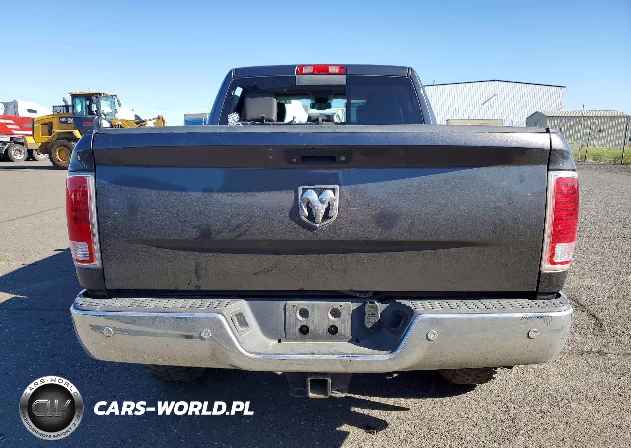 2016 Ram 3500 Laramie VIN:3C63R3EL1GG242784 - 6