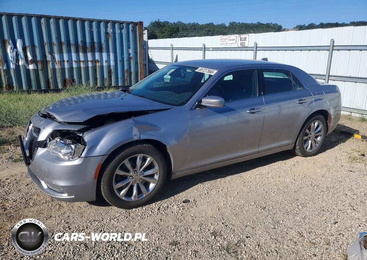 2015 Chrysler 300 Limited