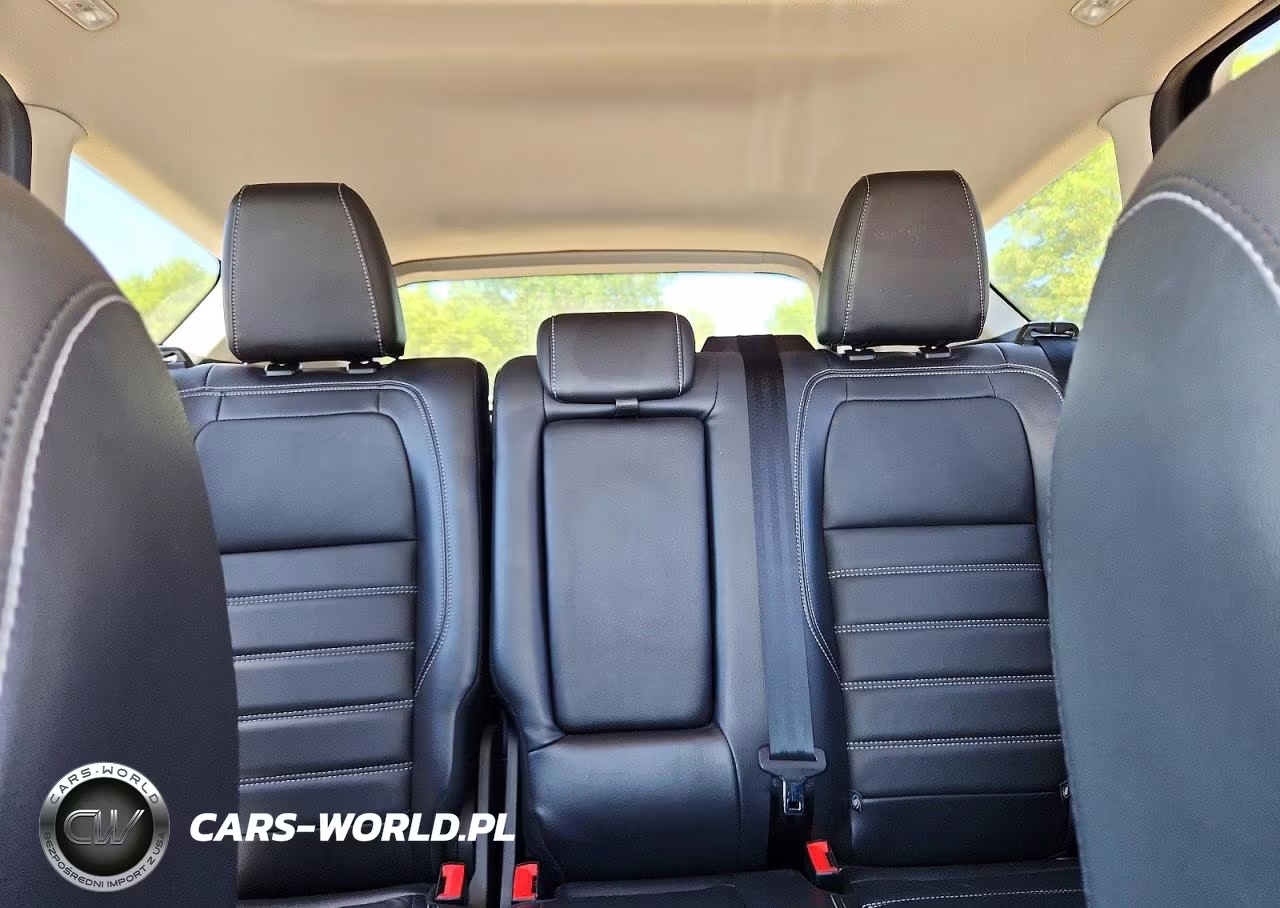 2019 Ford Escape Titanium VIN:1FMCU9J99KUB55012 - 10