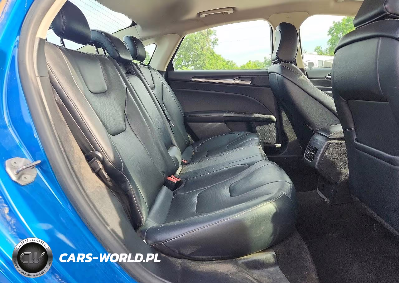 2020 Ford Fusion VIN:3FA6P0D95LR138092 - 10