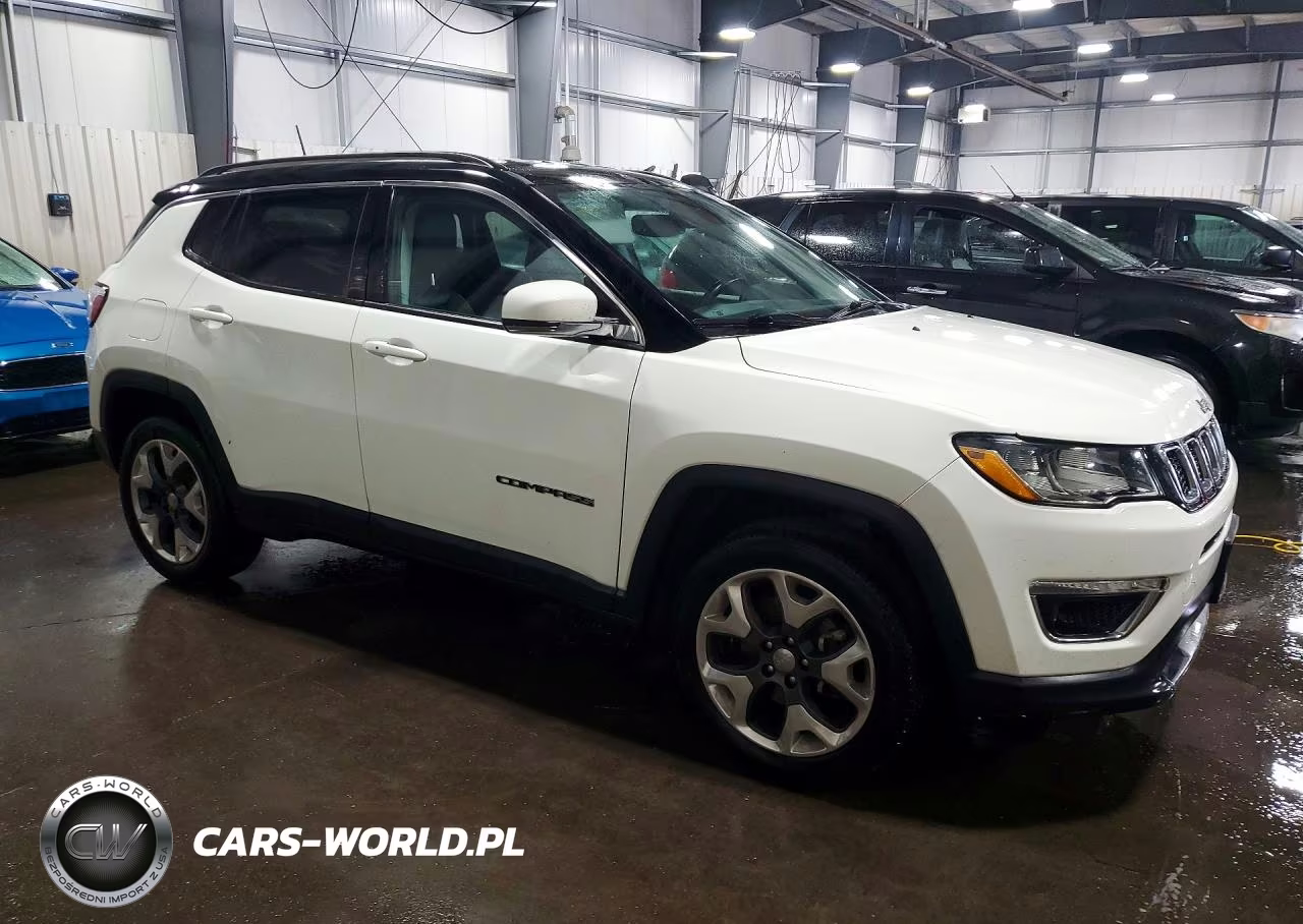 2017 Jeep Compass Limited VIN:3C4NJDCB9HT675156 - 4