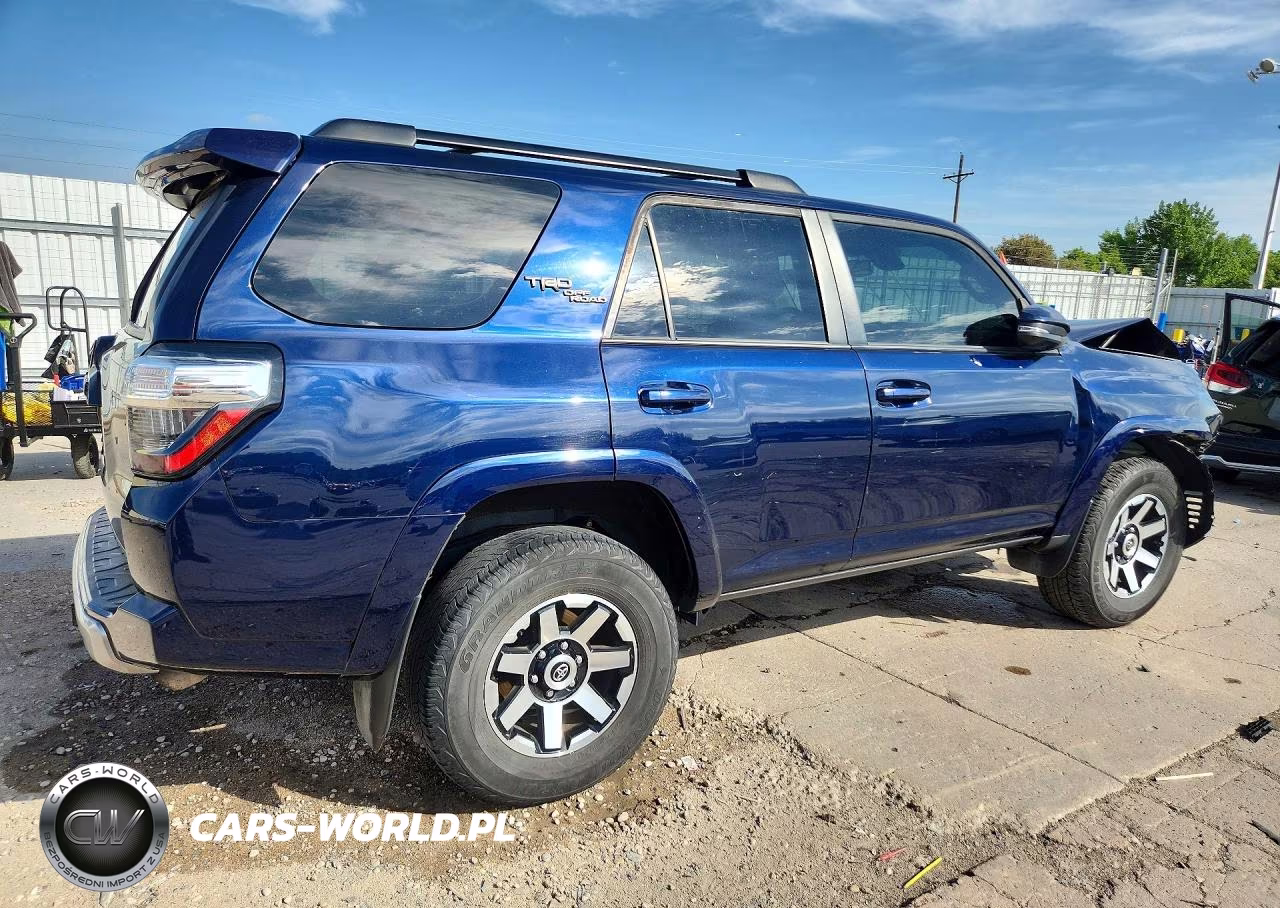 2020 Toyota 4Runner Trd Off-Road Premium VIN:JTEBU5JR4L5822357 - 3