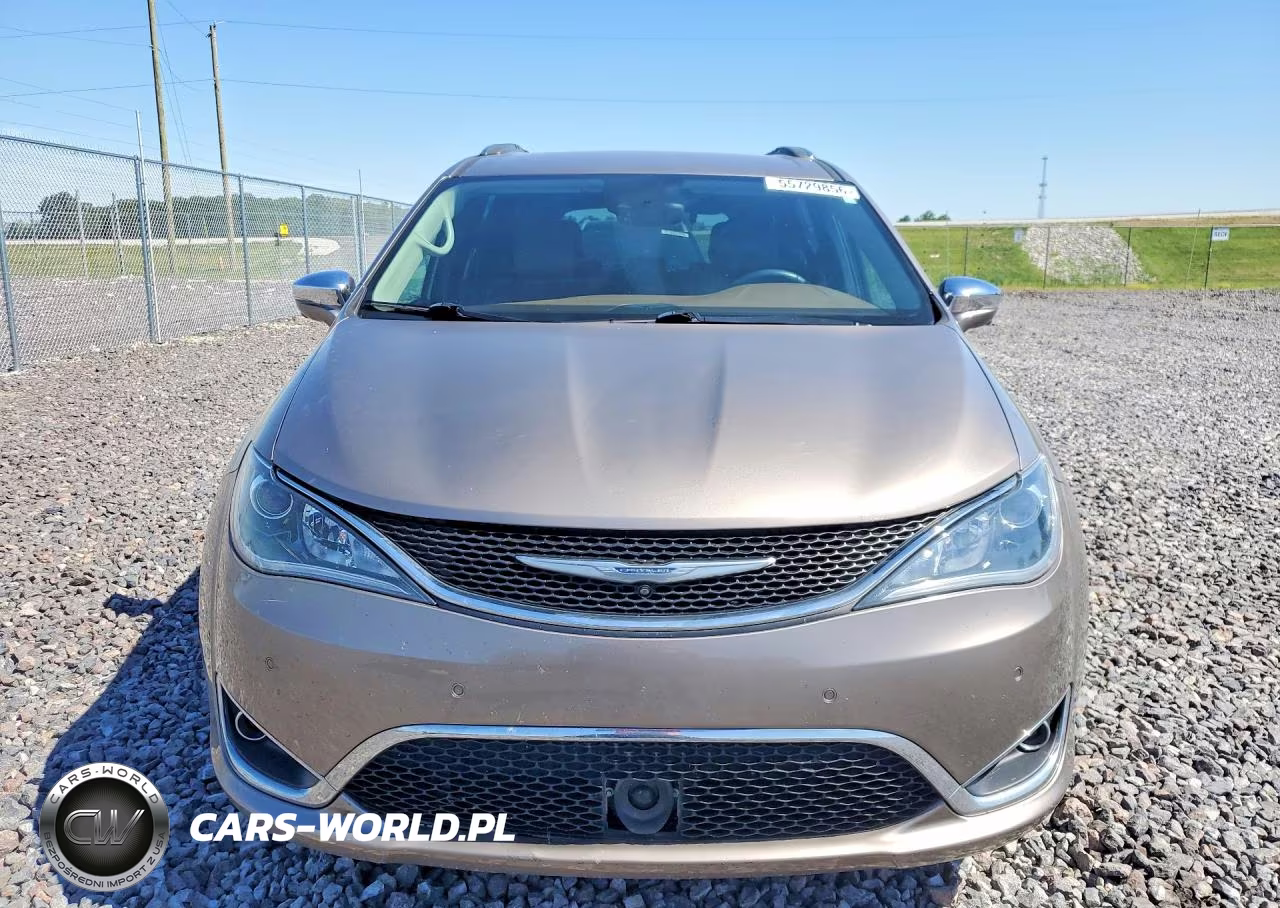 2018 Chrysler Pacifica Limited VIN:2C4RC1GGXJR125196 - 5
