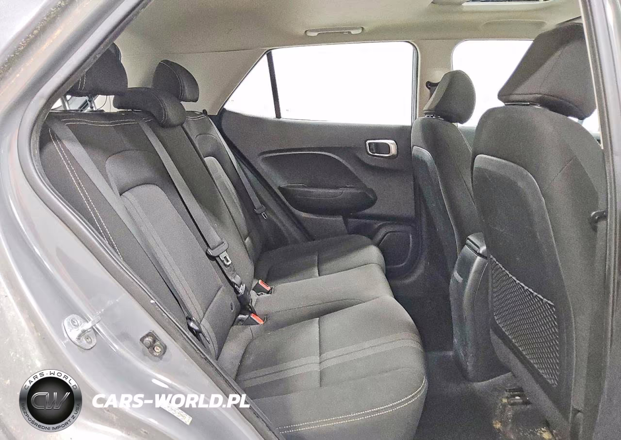 2020 Hyundai Venue Sel VIN:KMHRC8A30LU038083 - 11