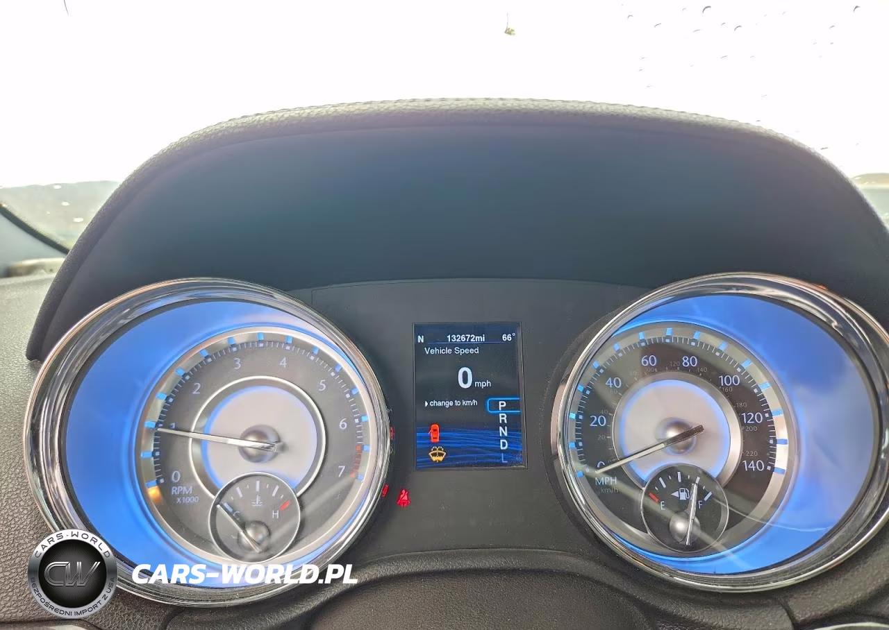 2014 Chrysler 300C VIN:2C3CCAKG8EH260450 - 9