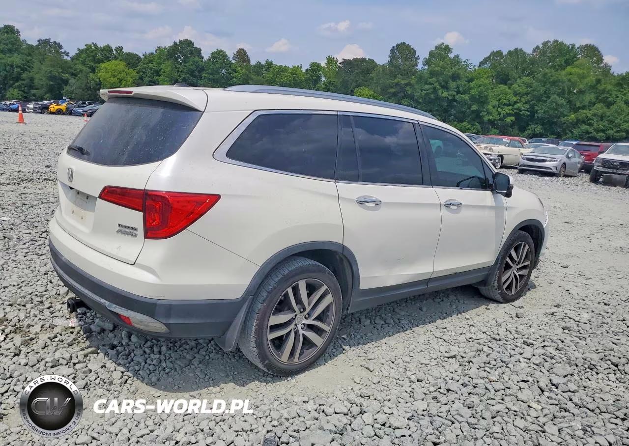 2016 Honda Pilot Touring VIN:5FNYF6H91GB109991 - 3