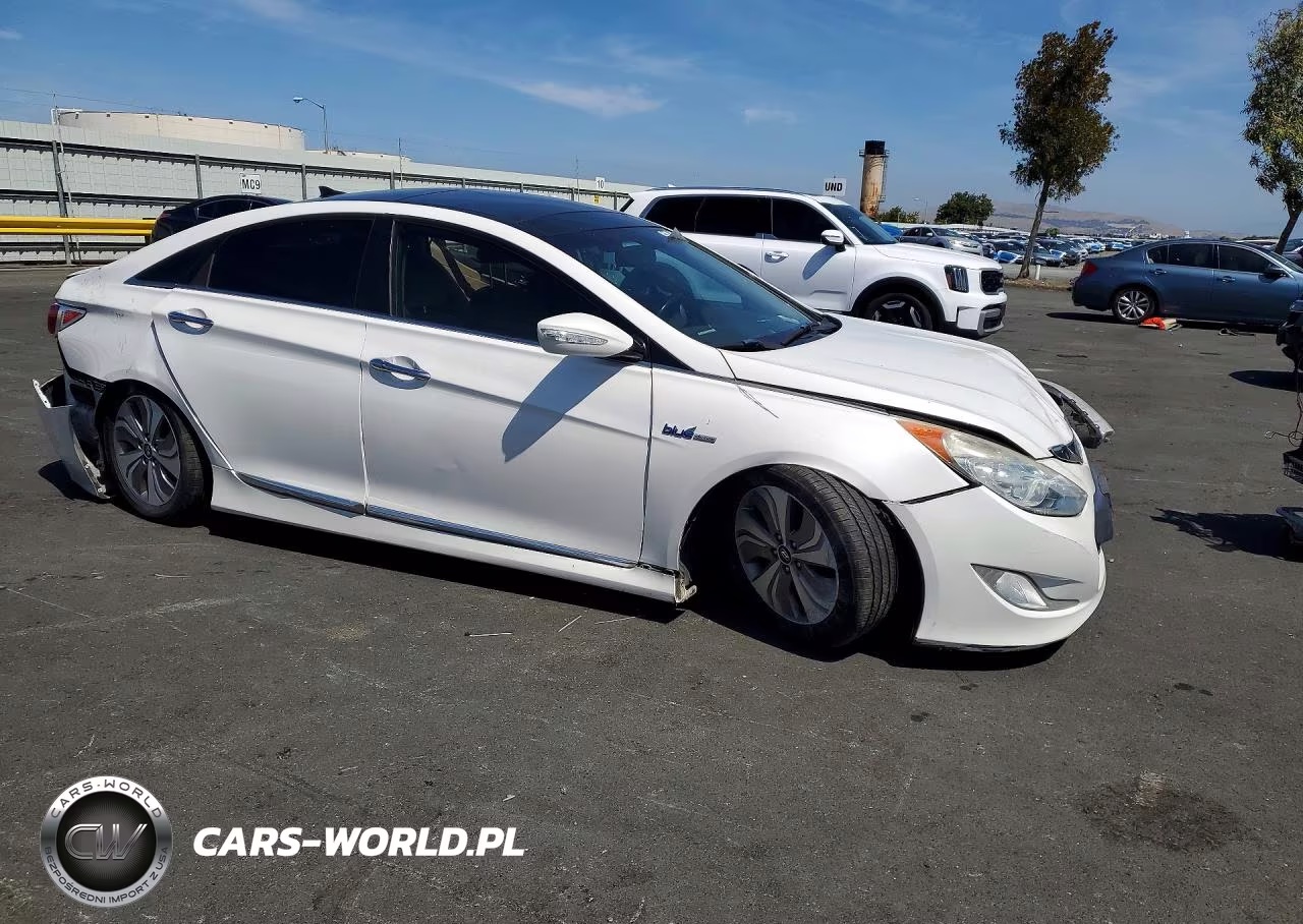 2013 Hyundai Sonata Hybrid VIN:KMHEC4A43DA064843 - 4
