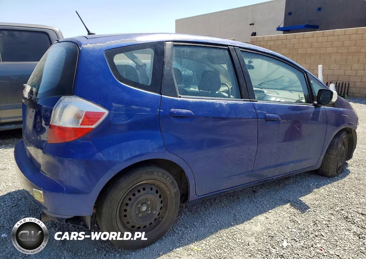 2012 Honda Fit VIN:JHMGE8H33CC031967 - 3