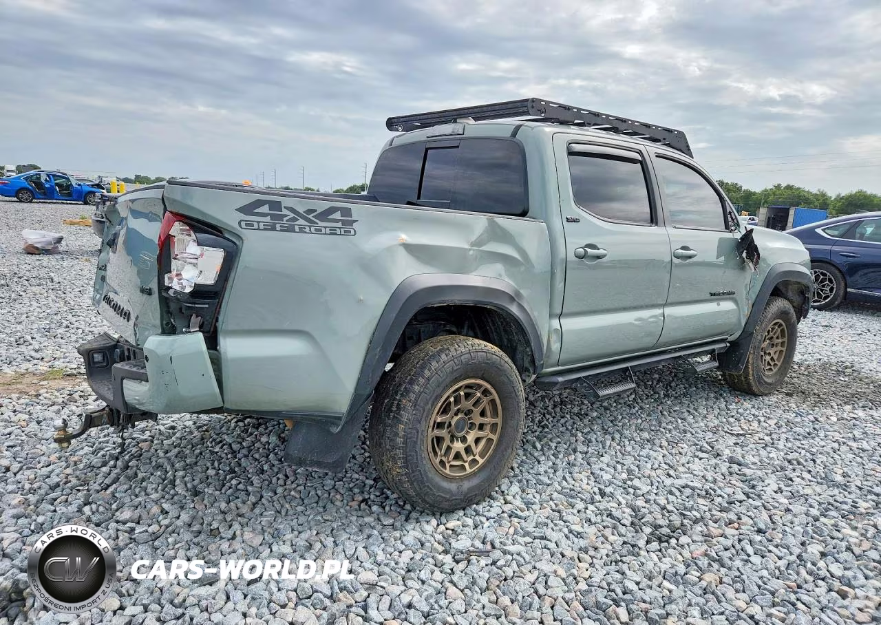 2022 Toyota Tacoma Double Cab VIN:3TMCZ5AN0NM485240 - 3