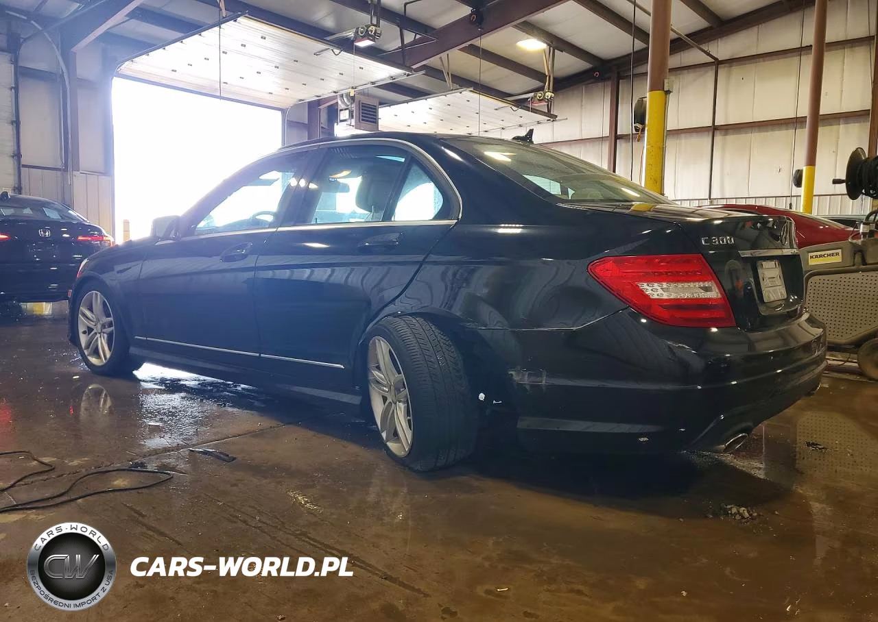 2012 Mercedes-Benz C 300 4Matic VIN:WDDGF8BB2CF874867 - 2