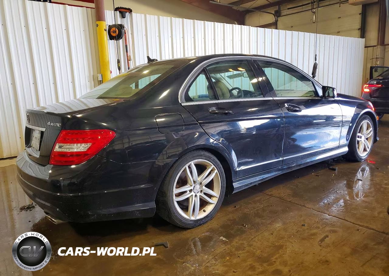 2012 Mercedes-Benz C 300 4Matic VIN:WDDGF8BB2CF874867 - 3