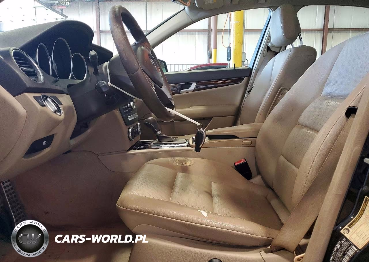 2012 Mercedes-Benz C 300 4Matic VIN:WDDGF8BB2CF874867 - 7