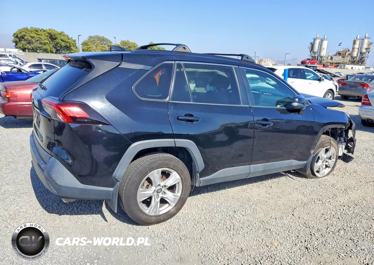 2021 Toyota Rav4 Xle VIN:2T3W1RFV4MC150081 - 3