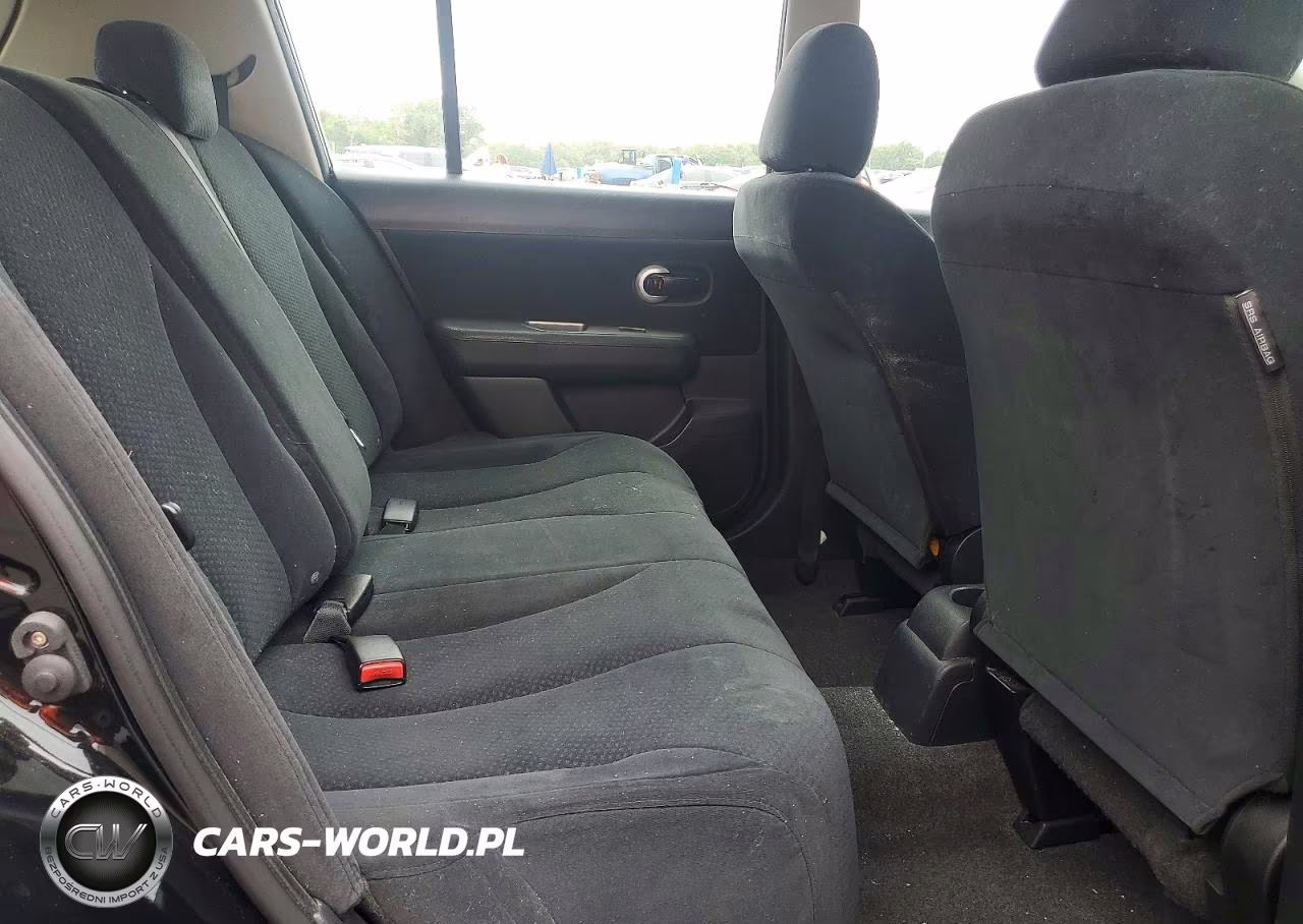 2010 Nissan Versa 1.8 S VIN:3N1BC1CP1AL462444 - 11