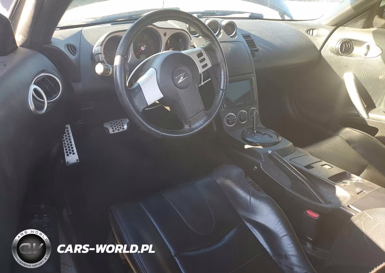 2005 Nissan 350Z Coupe VIN:JN1AZ34D25M607223 - 8