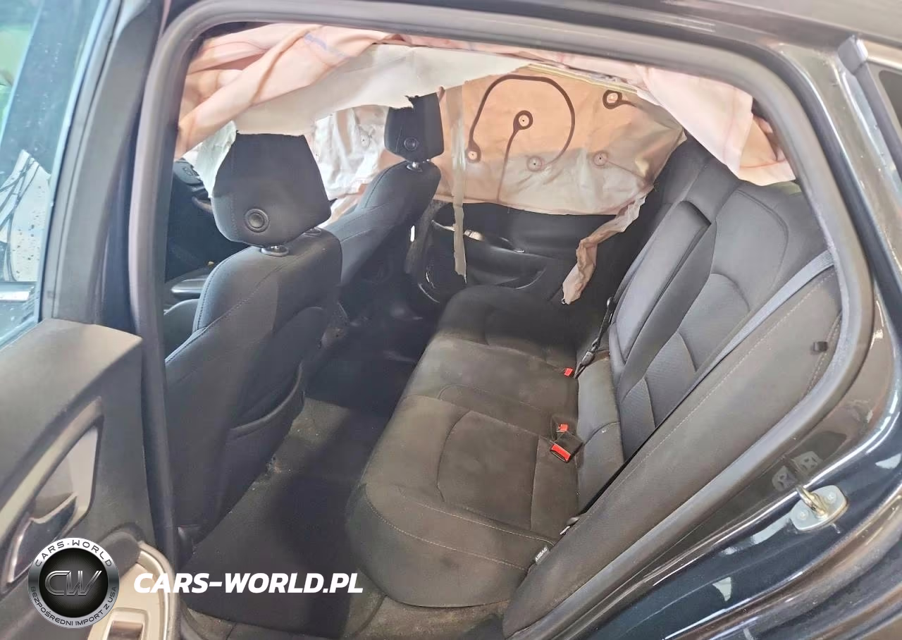 2018 Chevrolet Malibu Lt VIN:1G1ZD5ST3JF199956 - 10