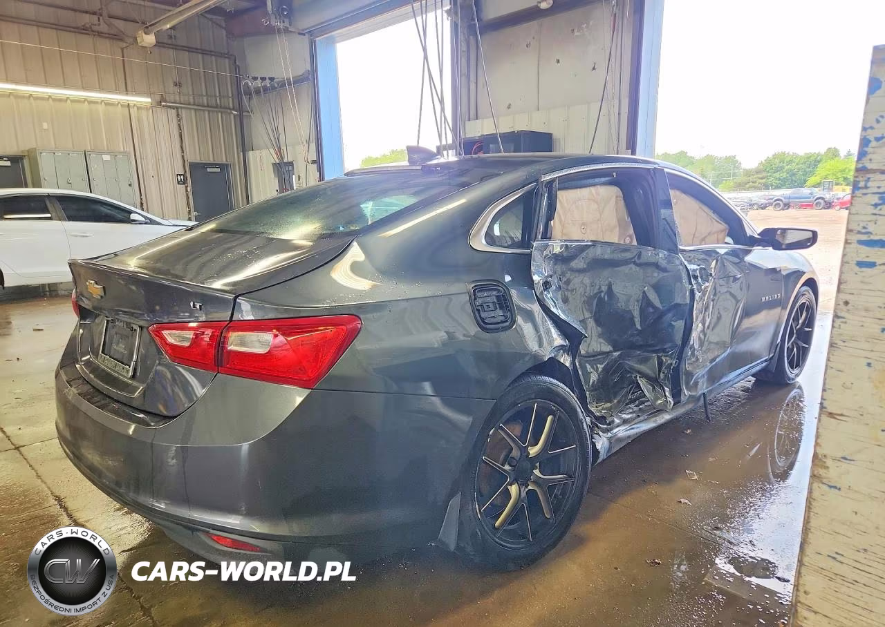 2018 Chevrolet Malibu Lt VIN:1G1ZD5ST3JF199956 - 3