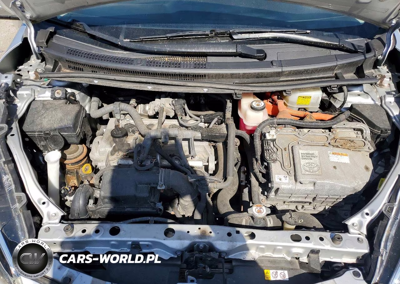 2018 Toyota Prius C Two VIN:JTDKDTB35J1600515 - 11