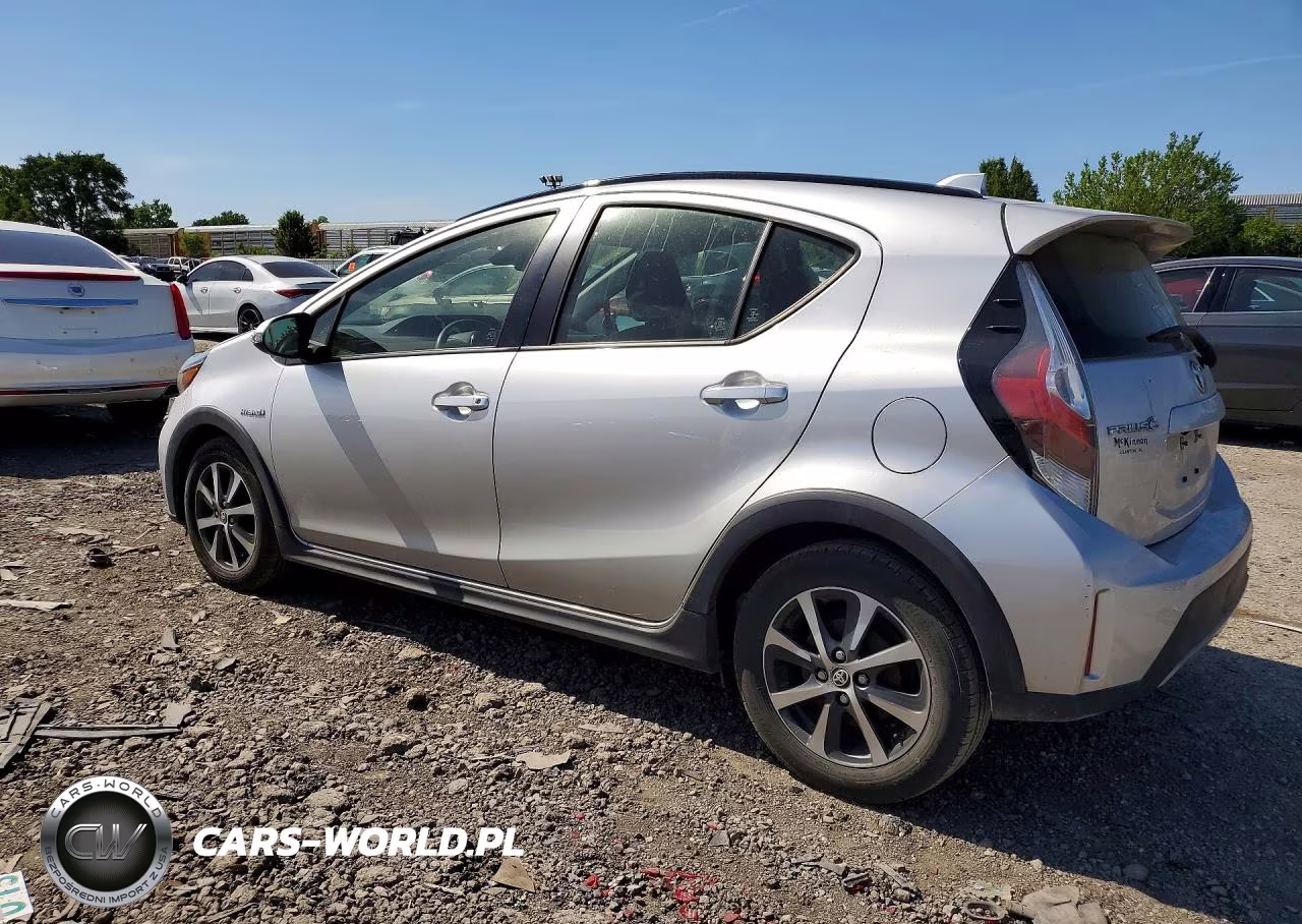 2018 Toyota Prius C Two VIN:JTDKDTB35J1600515 - 2