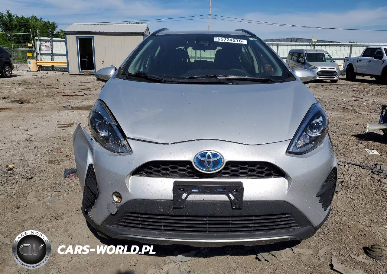 2018 Toyota Prius C Two VIN:JTDKDTB35J1600515 - 5
