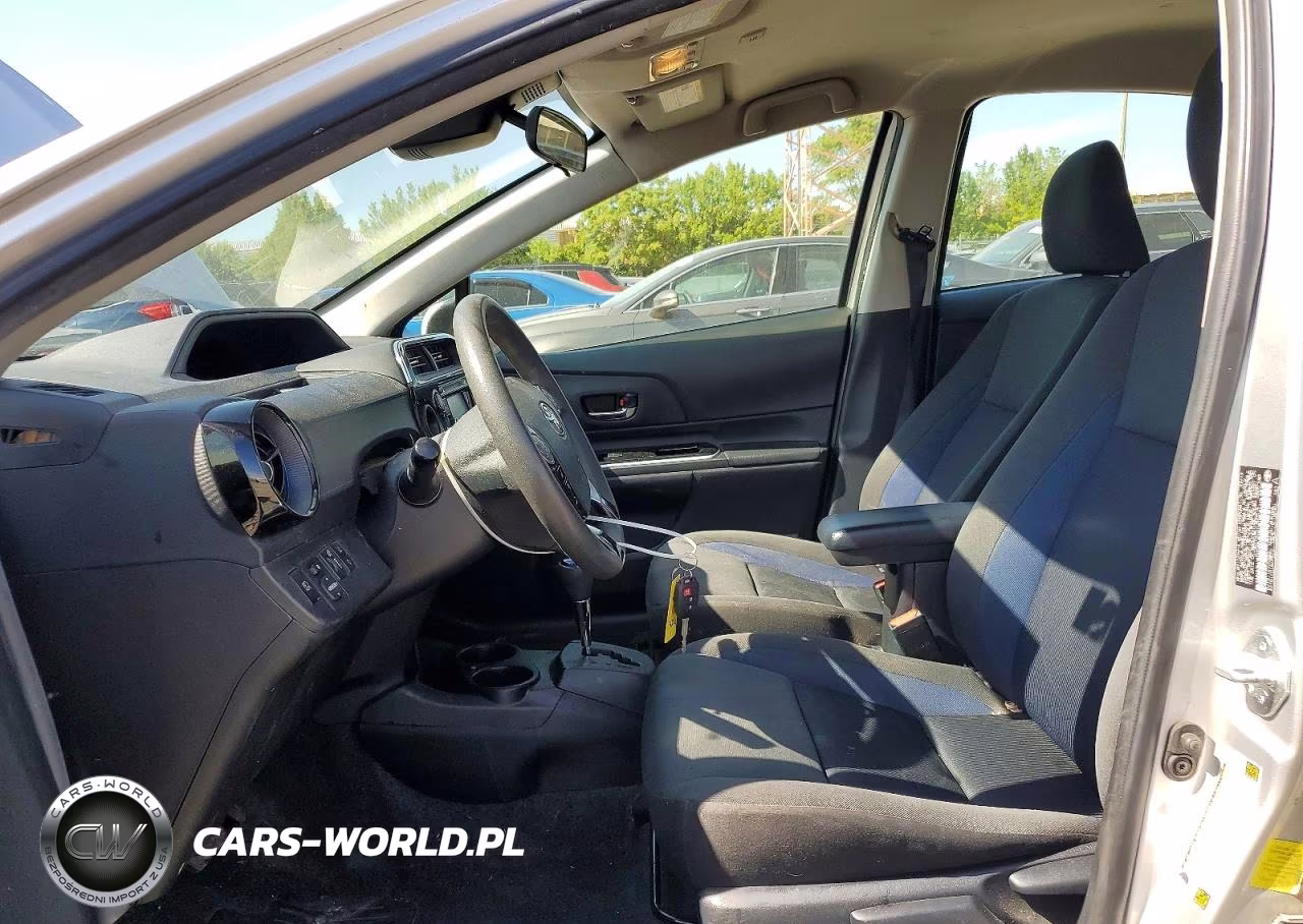 2018 Toyota Prius C Two VIN:JTDKDTB35J1600515 - 7