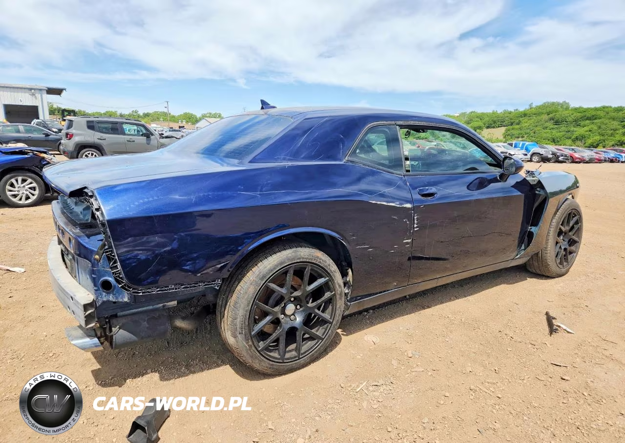 2015 Dodge Challenger R VIN:2C3CDZFJ8FH864695 - 3