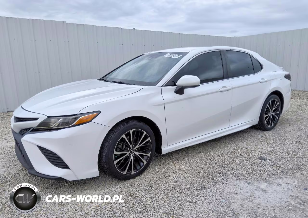 2018 Toyota Camry Se – zdjęcie 1 z 13