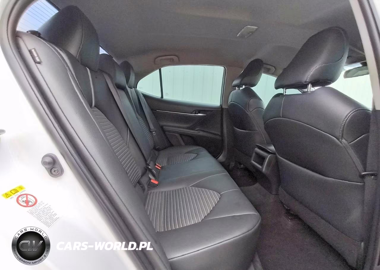 2018 Toyota Camry Se VIN:4T1B11HK6JU135846 - 10