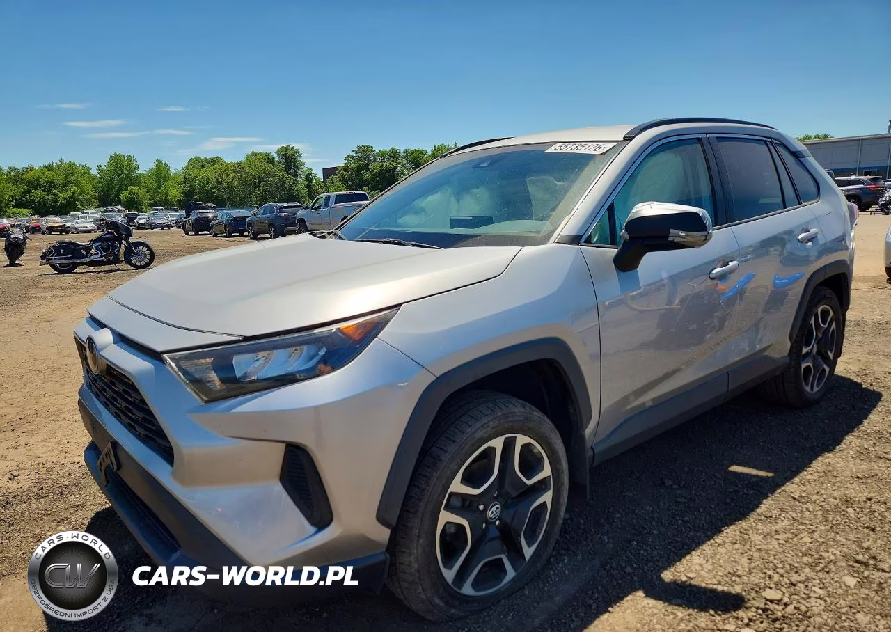 2019 Toyota Rav4 Le – zdjęcie 1 z 12