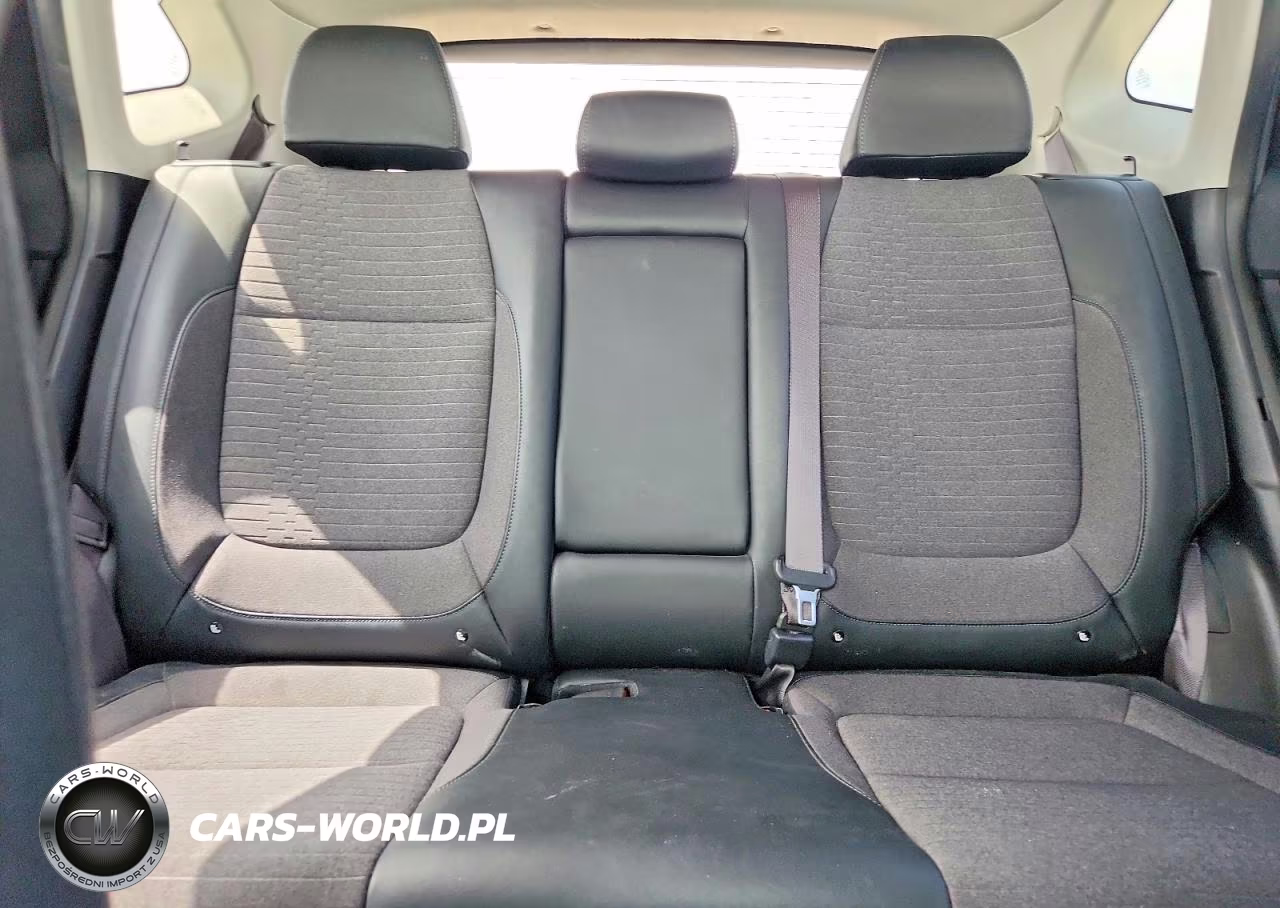 2021 Kia Seltos S VIN:KNDEUCA23M7140049 - 10