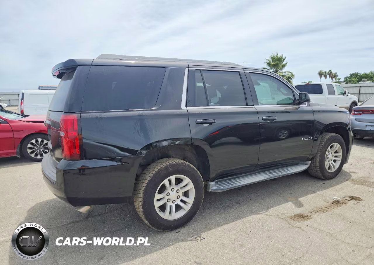 2017 Chevrolet Tahoe C1500 Ls VIN:1GNSCAKC3HR164936 - 3