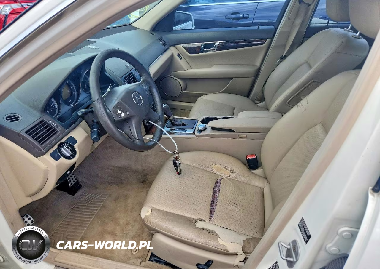 2010 Mercedes-Benz C 300 VIN:WDDGF5EB6AF376176 - 7
