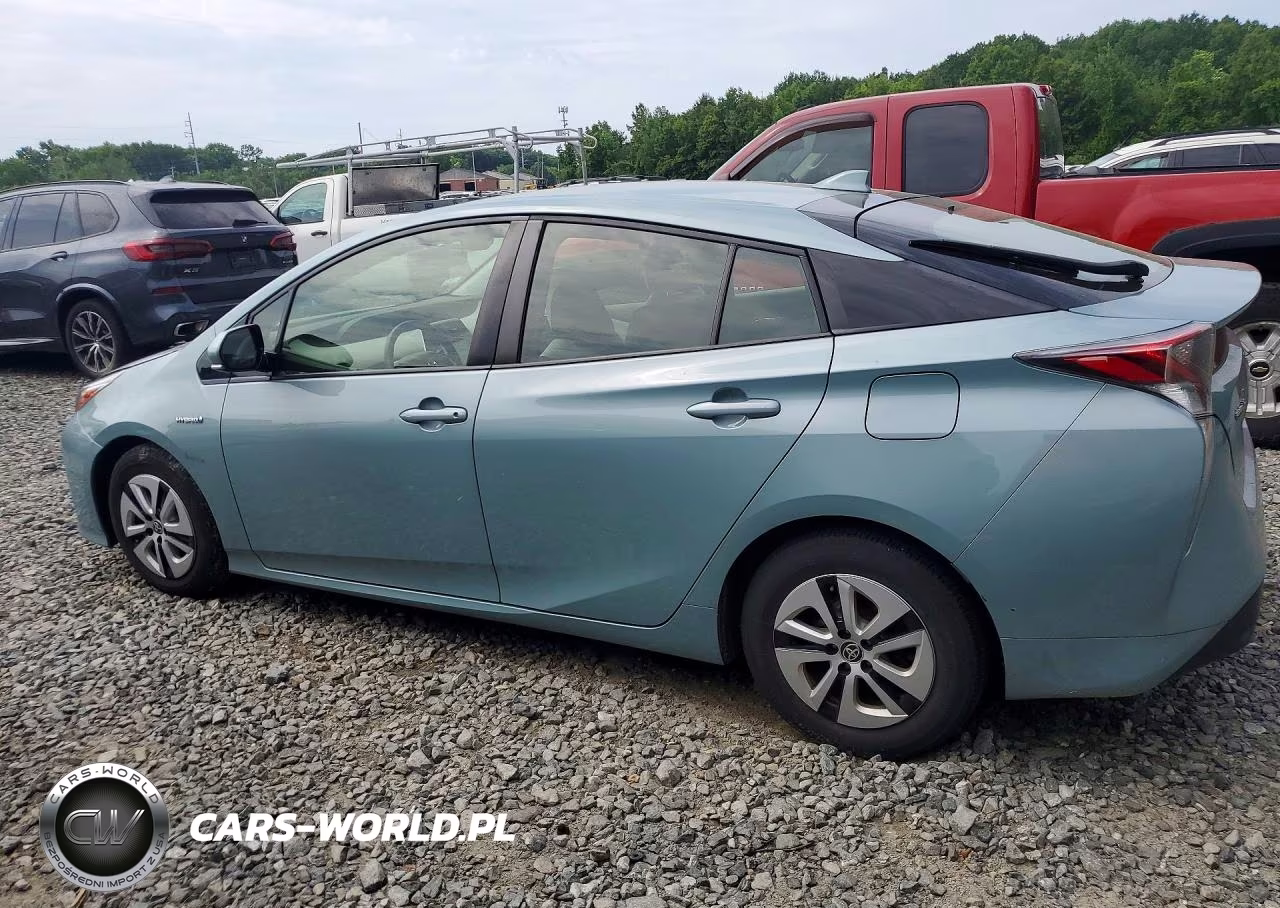 2016 Toyota Prius Three VIN:JTDKARFU6G3005975 - 2