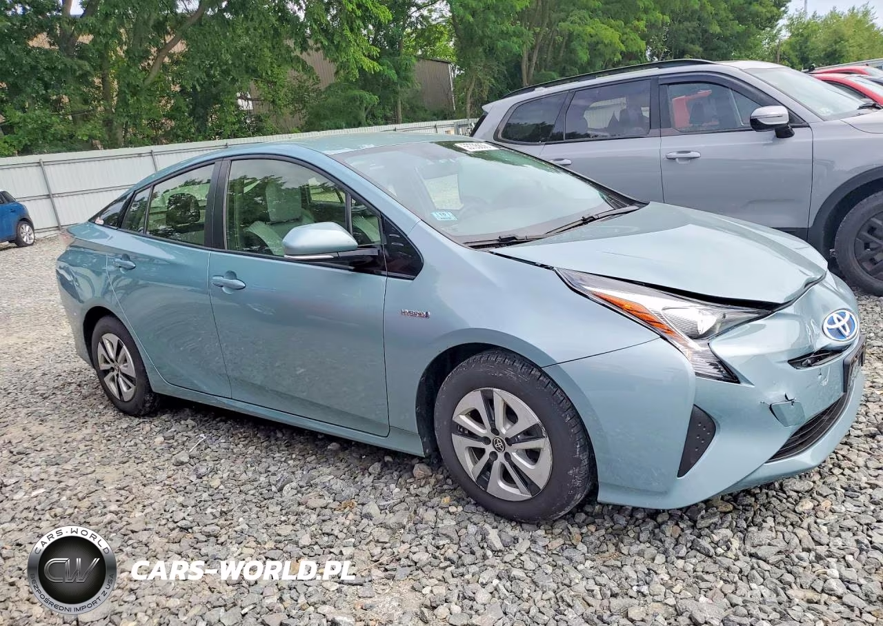 2016 Toyota Prius Three VIN:JTDKARFU6G3005975 - 4