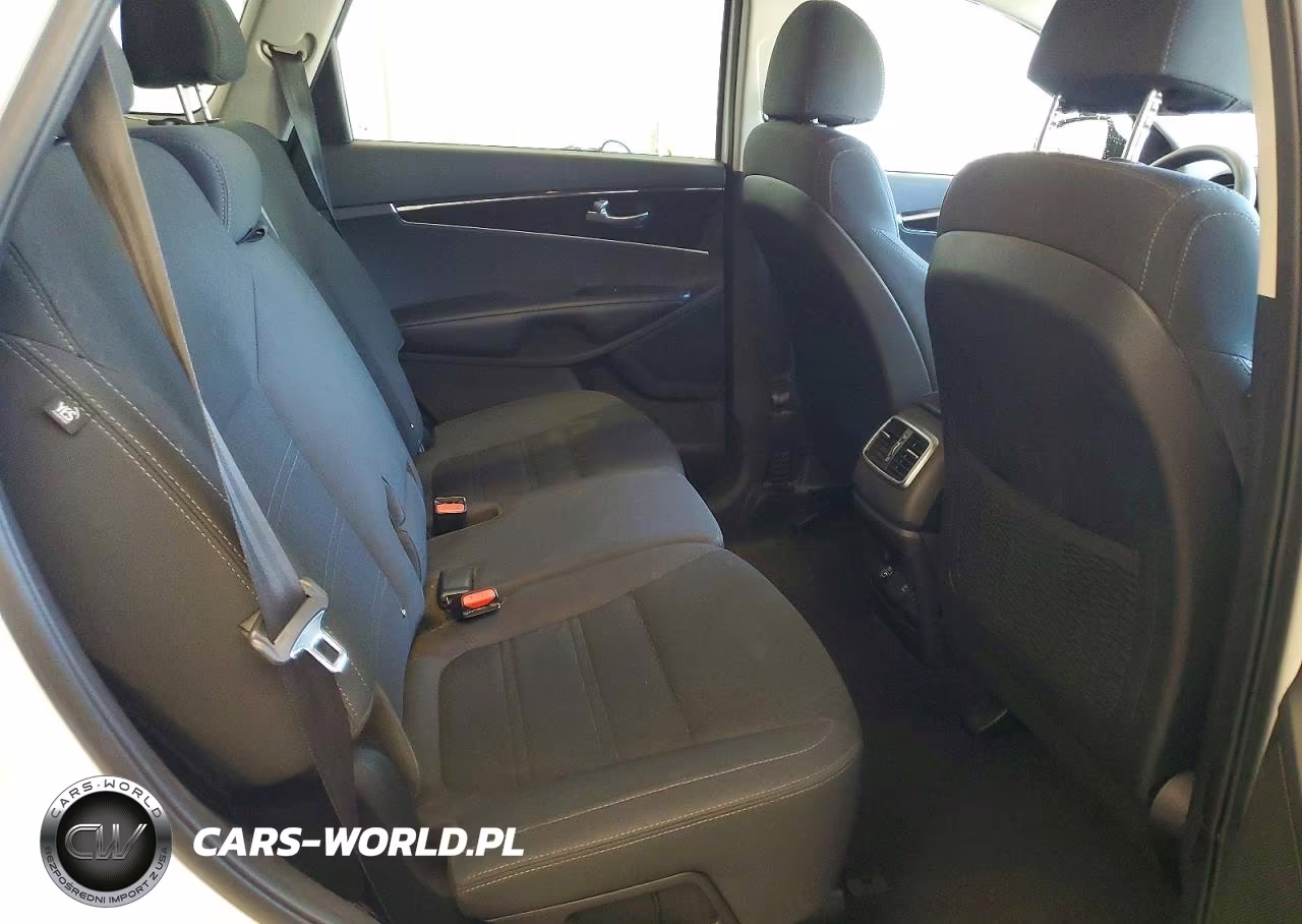 2018 Kia Sorento Lx VIN:5XYPGDA30JG398719 - 11
