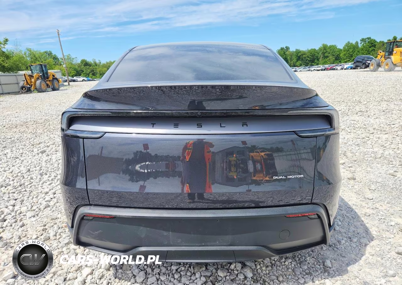 2026 Tesla Model Y VIN:7SAYGDEE9TF372682 - 6