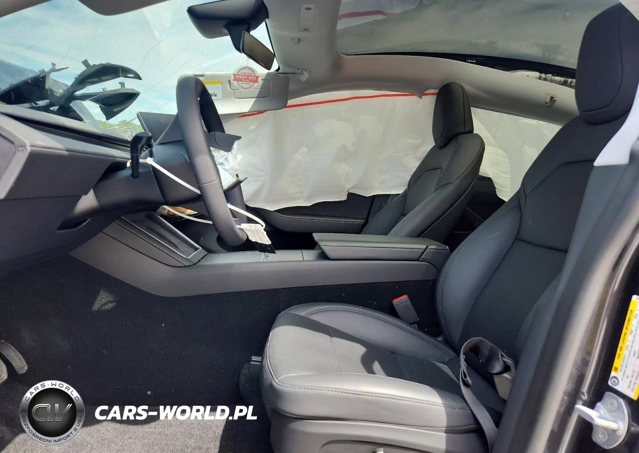 2026 Tesla Model Y VIN:7SAYGDEE9TF372682 - 7