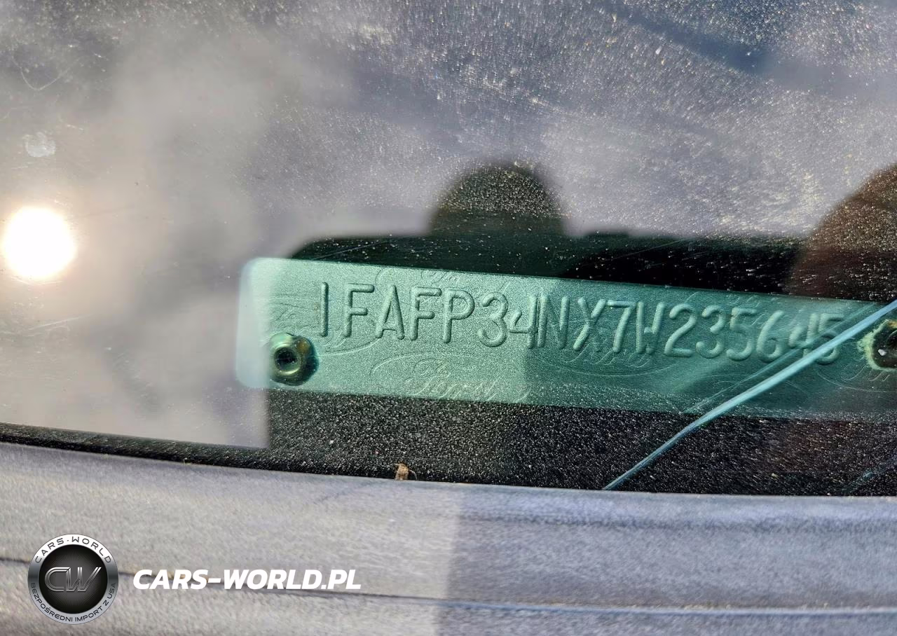 2007 Ford Focus Zx4 VIN:1FAFP34NX7W235645 - 12