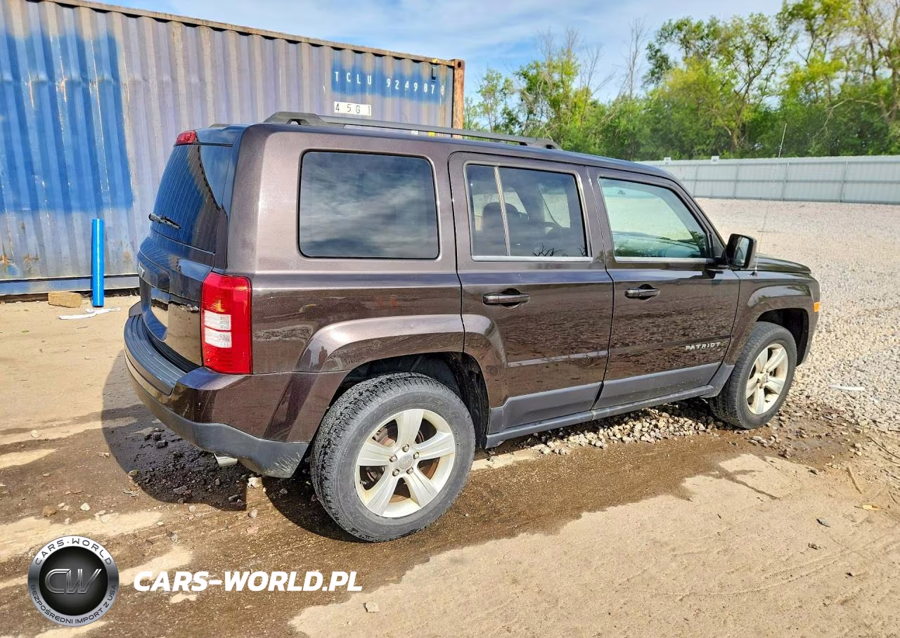 2014 Jeep Patriot Sport VIN:1C4NJRBBXED588799 - 3