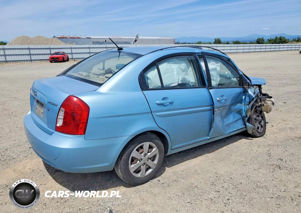 2009 Hyundai Accent Gls VIN:KMHCN46C89U284373 - 3