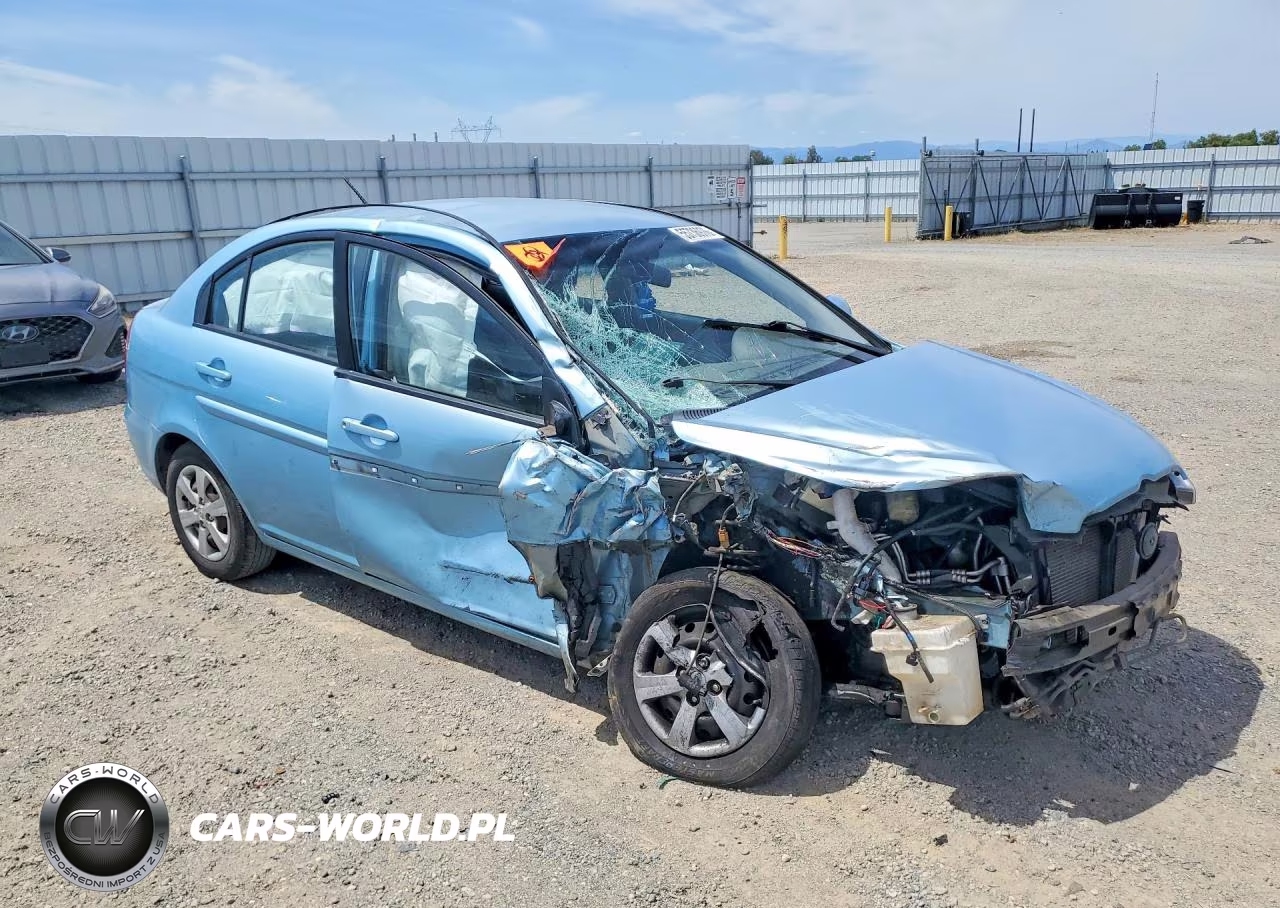 2009 Hyundai Accent Gls VIN:KMHCN46C89U284373 - 4
